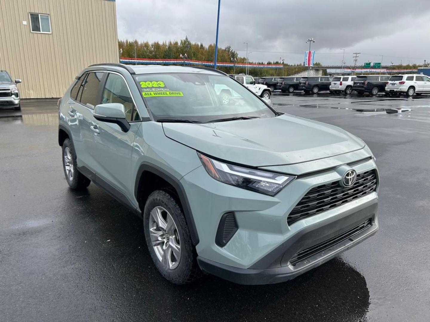2023 GRAY TOYOTA RAV4 XLE XLE (2T3P1RFVXPW) with an 2.5L engine, Automatic transmission, located at 2525 S. Cushman, Fairbanks, AK, 99701, (907) 452-5707, 64.824036, -147.712311 - Photo#1