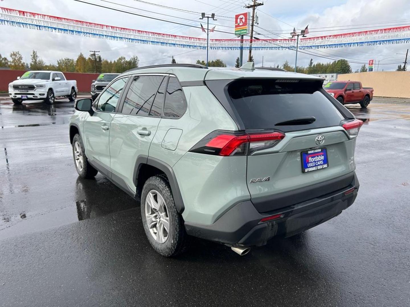 2023 GRAY TOYOTA RAV4 XLE XLE (2T3P1RFVXPW) with an 2.5L engine, Automatic transmission, located at 2525 S. Cushman, Fairbanks, AK, 99701, (907) 452-5707, 64.824036, -147.712311 - Photo#3