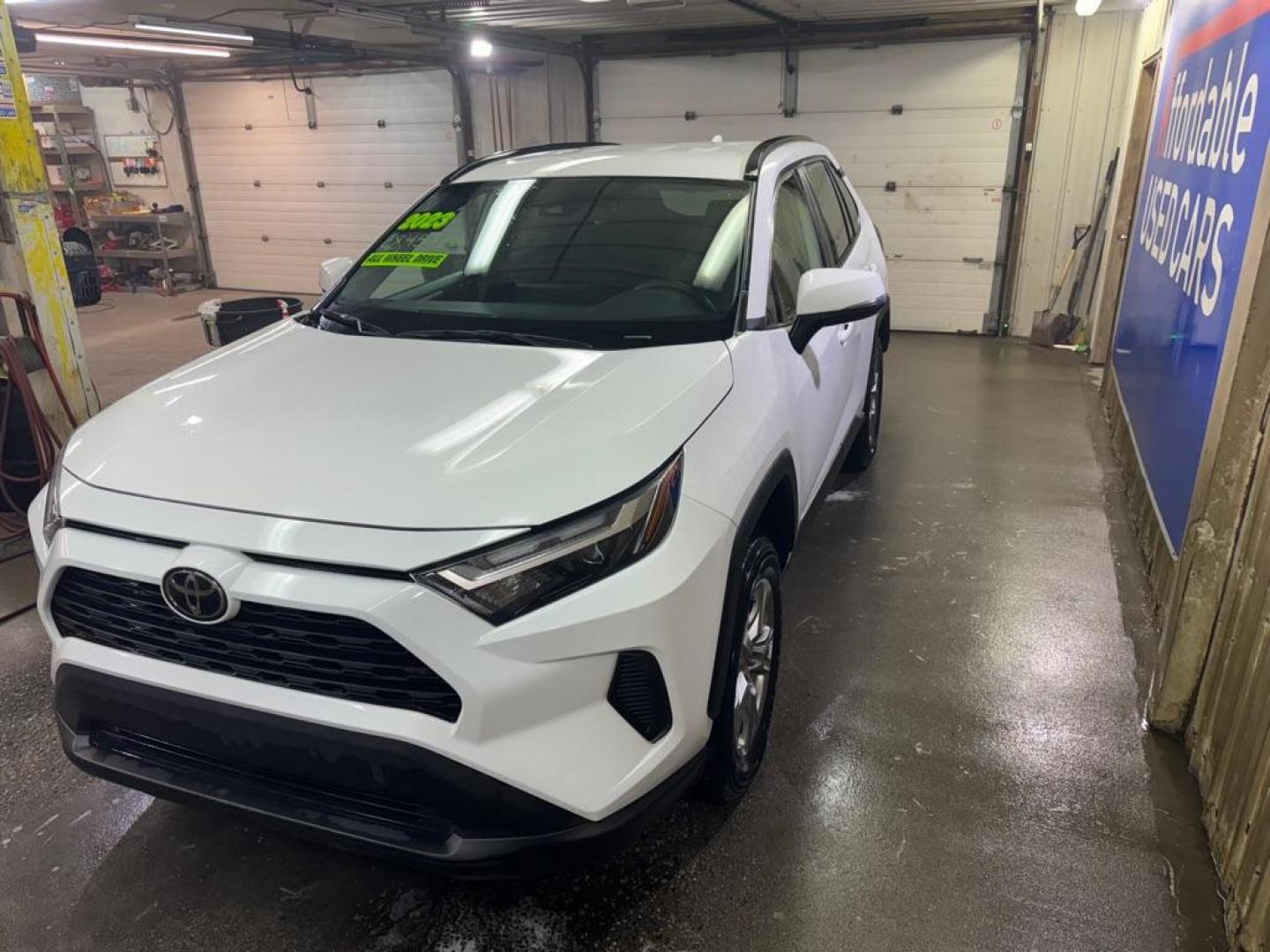 2023 WHITE TOYOTA RAV4 XLE XLE (2T3P1RFV3PW) with an 2.5L engine, Automatic transmission, located at 2525 S. Cushman, Fairbanks, AK, 99701, (907) 452-5707, 64.824036, -147.712311 - Photo#1