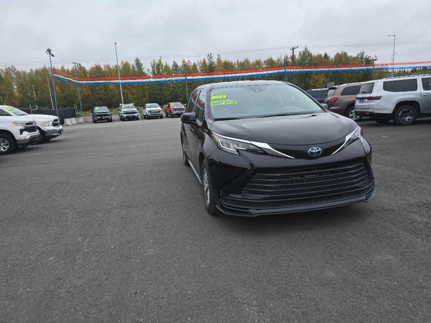 2023 BLACK TOYOTA SIENNA LE LE (5TDKRKEC0PS) with an 2.5L engine, Continuously Variable transmission, located at 2525 S. Cushman, Fairbanks, AK, 99701, (907) 452-5707, 64.824036, -147.712311 - Photo#0