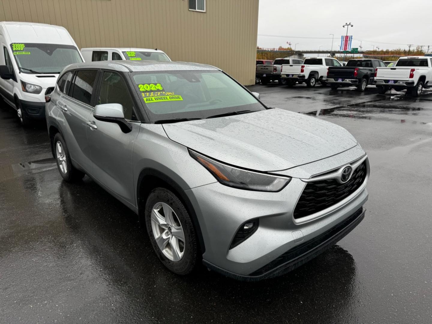 2024 SILVER TOYOTA HIGHLANDER LE LE (5TDKDRBHXRS) with an 2.4L engine, Automatic transmission, located at 2525 S. Cushman, Fairbanks, AK, 99701, (907) 452-5707, 64.824036, -147.712311- Photo#0