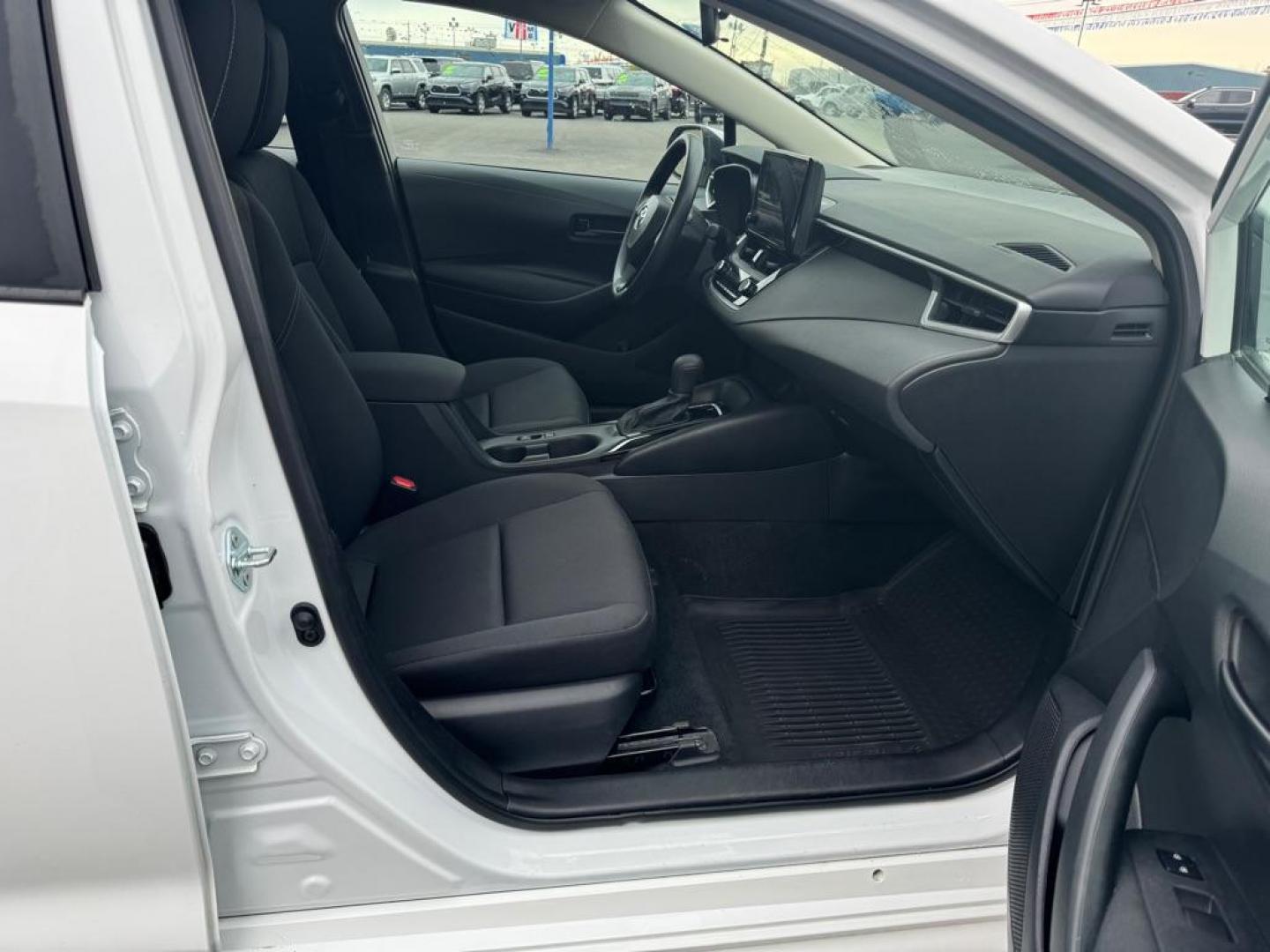 2023 WHITE TOYOTA COROLLA LE LE (5YFB4MDE8PP) with an 2.0L engine, Continuously Variable transmission, located at 2525 S. Cushman, Fairbanks, AK, 99701, (907) 452-5707, 64.824036, -147.712311 - Photo#4