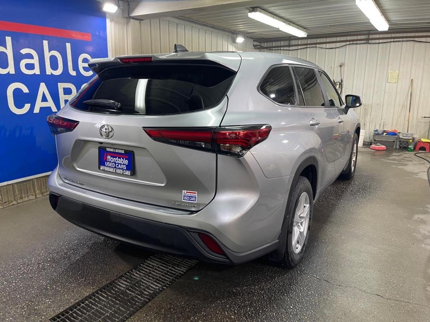 2023 SIVLER TOYOTA HIGHLANDER L (5TDKDRBH0PS) with an 2.4L engine, Automatic transmission, located at 2525 S. Cushman, Fairbanks, AK, 99701, (907) 452-5707, 64.824036, -147.712311 - Photo#2