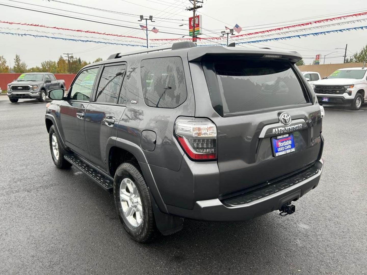 2023 GRAY TOYOTA 4RUNNER SE (JTEMU5JR2P6) with an 4.0L engine, Automatic transmission, located at 2525 S. Cushman, Fairbanks, AK, 99701, (907) 452-5707, 64.824036, -147.712311 - Photo#3