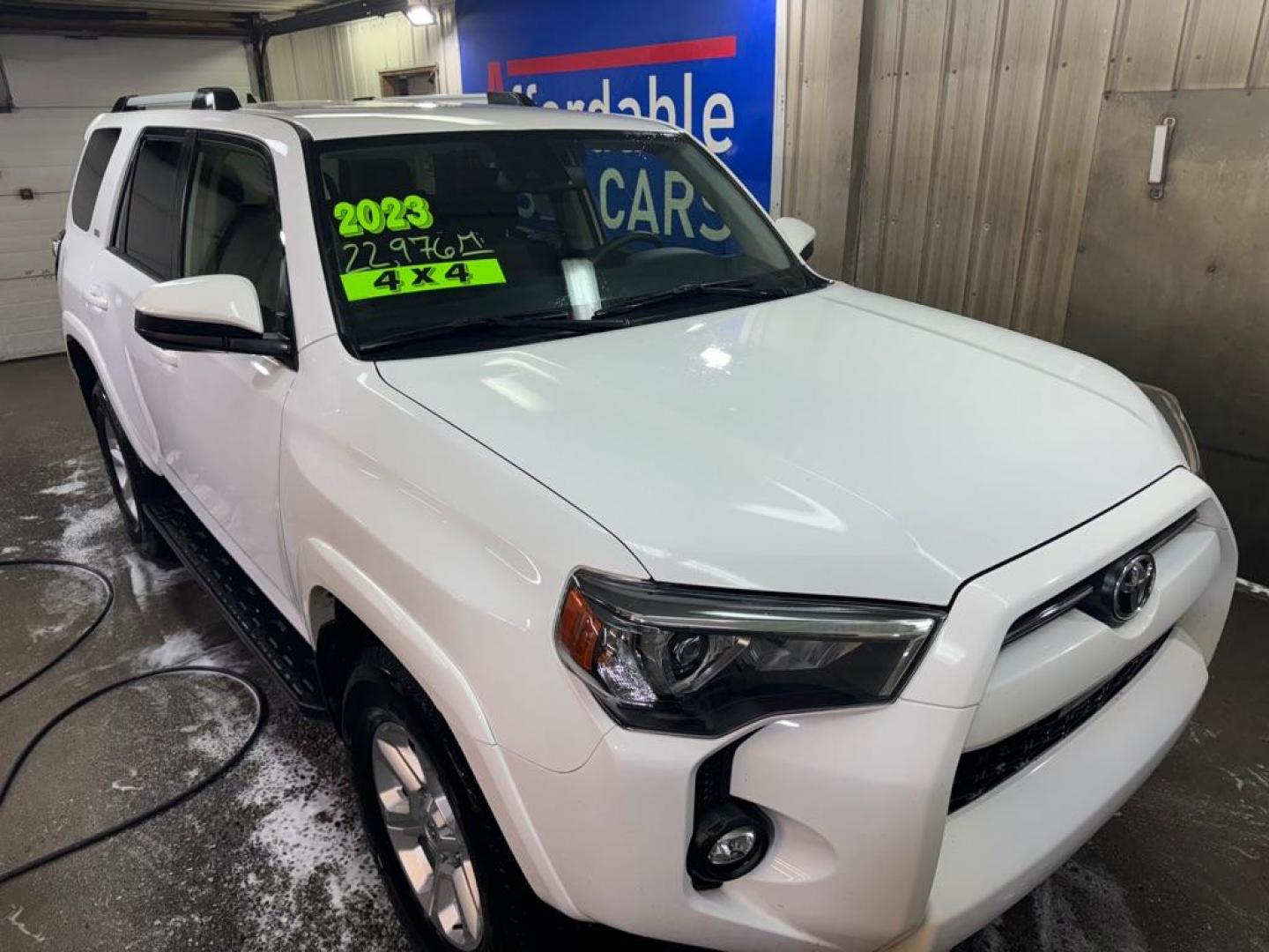 2023 WHITE TOYOTA 4RUNNER SE (JTEMU5JR3P6) with an 4.0L engine, Automatic transmission, located at 2525 S. Cushman, Fairbanks, AK, 99701, (907) 452-5707, 64.824036, -147.712311 - Photo#0