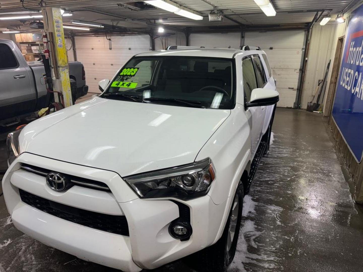 2023 WHITE TOYOTA 4RUNNER SE (JTEMU5JR3P6) with an 4.0L engine, Automatic transmission, located at 2525 S. Cushman, Fairbanks, AK, 99701, (907) 452-5707, 64.824036, -147.712311 - Photo#1