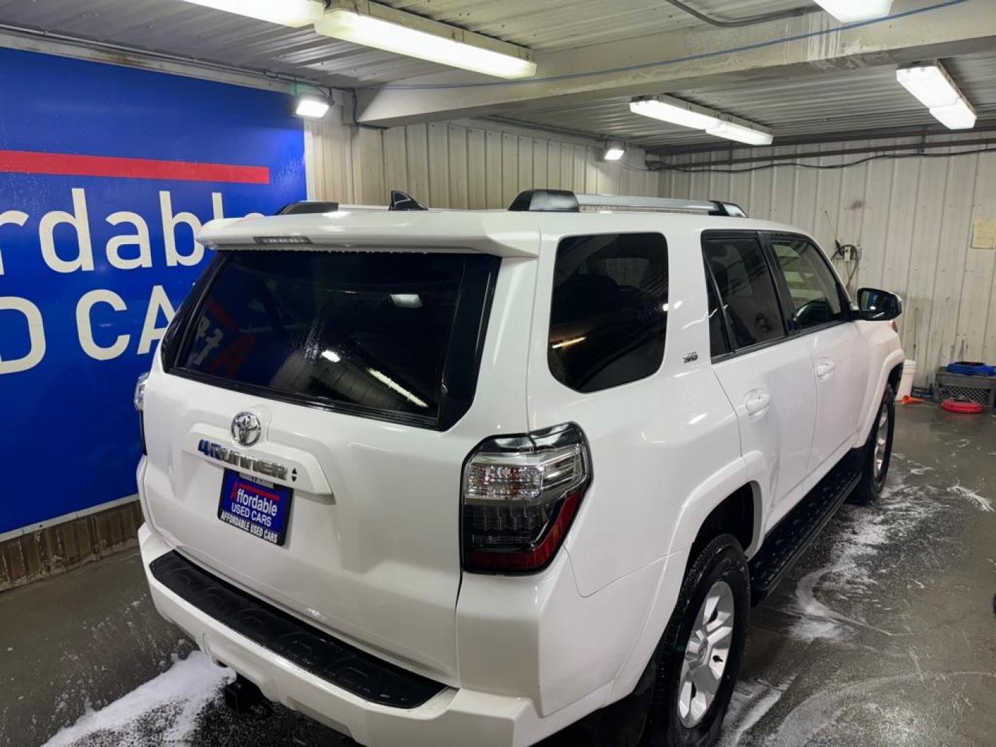 2023 WHITE TOYOTA 4RUNNER SE (JTEMU5JR3P6) with an 4.0L engine, Automatic transmission, located at 2525 S. Cushman, Fairbanks, AK, 99701, (907) 452-5707, 64.824036, -147.712311 - Photo#2