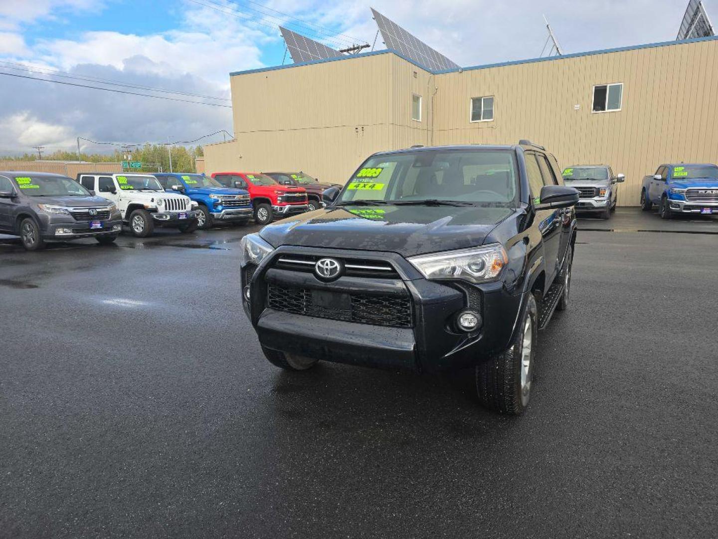 2023 BLACK TOYOTA 4RUNNER SE (JTEMU5JR1P6) with an 4.0L engine, Automatic transmission, located at 2525 S. Cushman, Fairbanks, AK, 99701, (907) 452-5707, 64.824036, -147.712311 - Photo#4