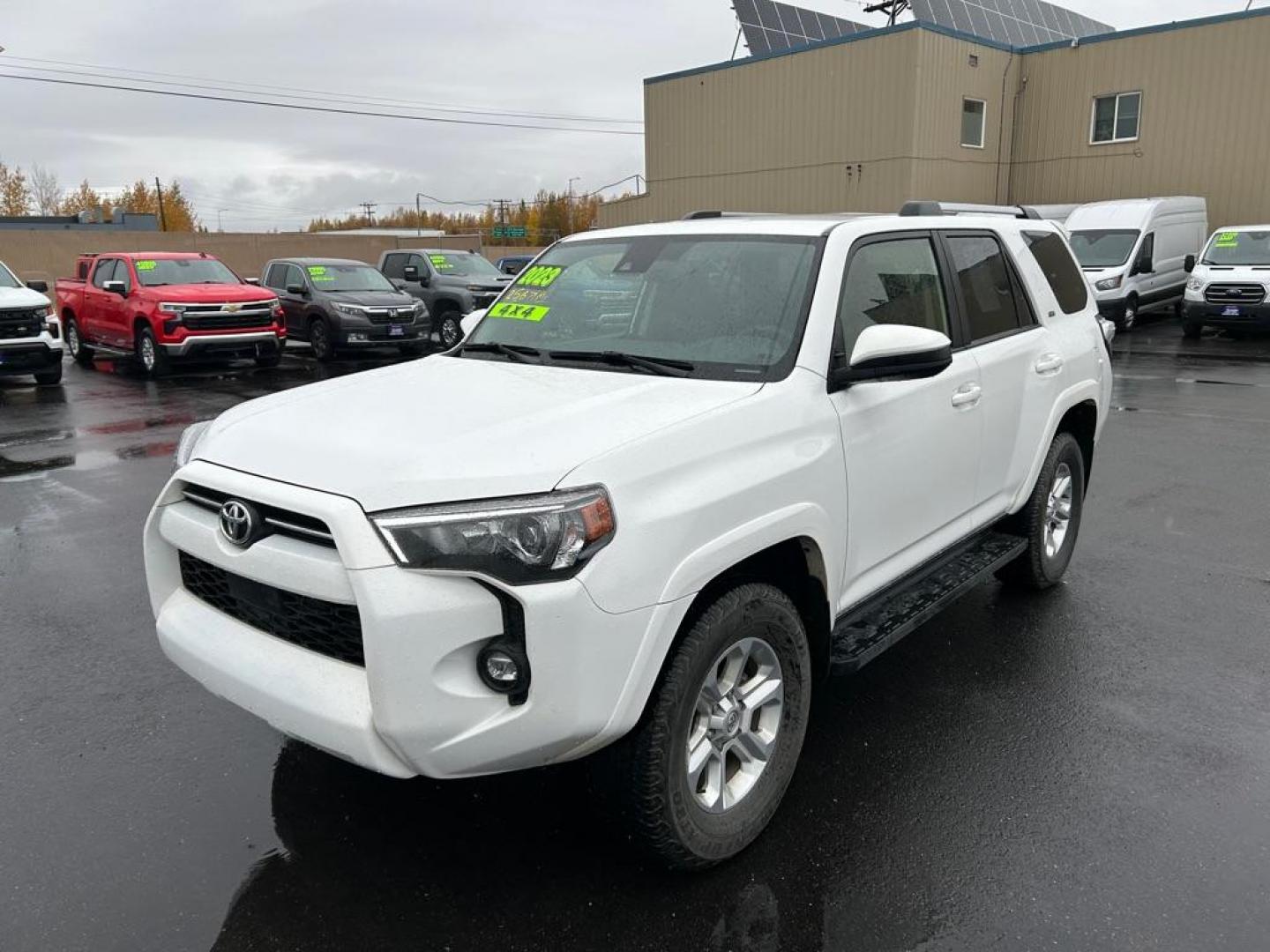 2023 WHITE TOYOTA 4RUNNER SE (JTEMU5JR0P6) with an 4.0L engine, Automatic transmission, located at 2525 S. Cushman, Fairbanks, AK, 99701, (907) 452-5707, 64.824036, -147.712311 - Photo#0
