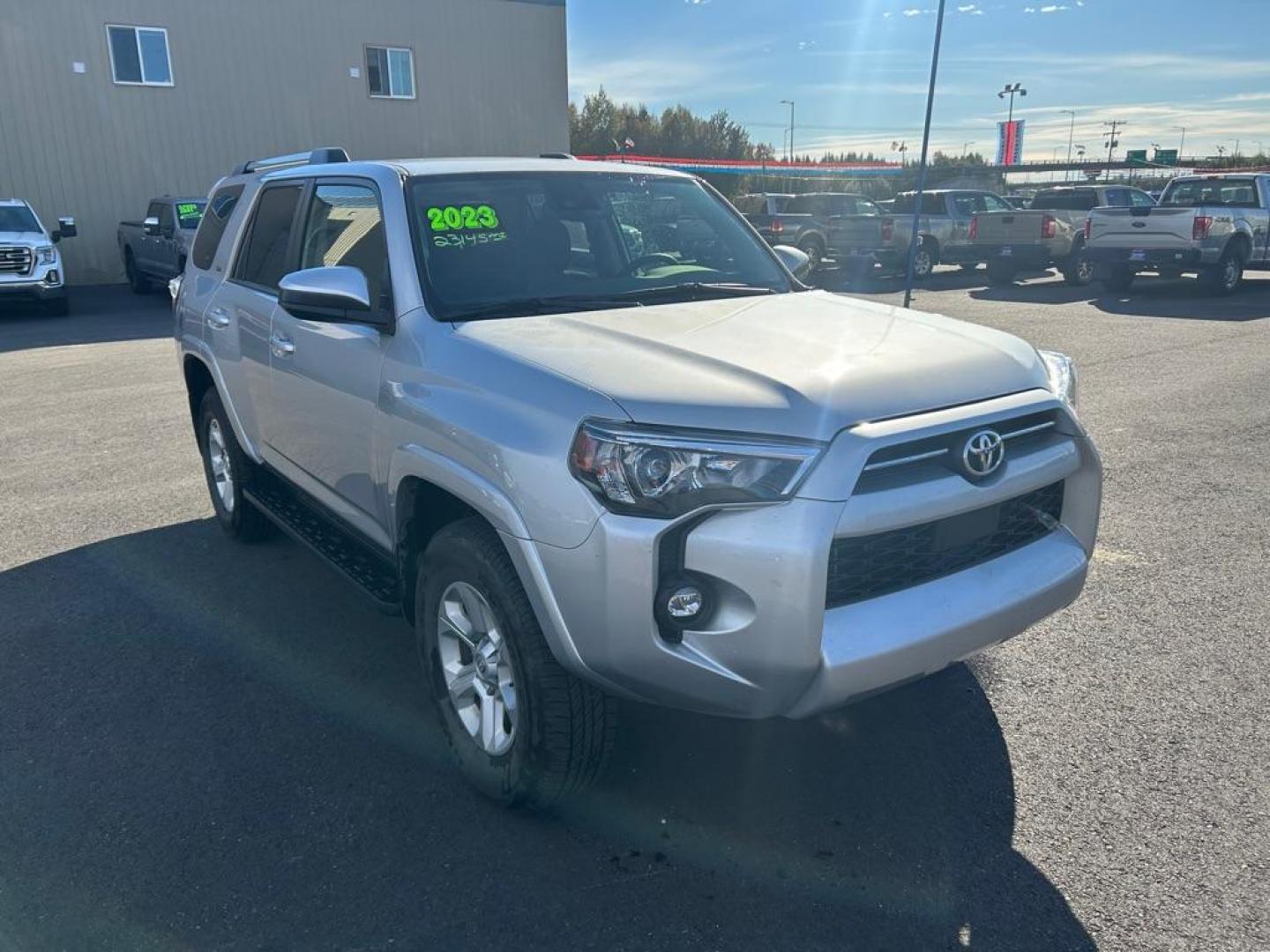 2023 SILVER TOYOTA 4RUNNER SE (JTEMU5JRXP6) with an 4.0L engine, Automatic transmission, located at 2525 S. Cushman, Fairbanks, AK, 99701, (907) 452-5707, 64.824036, -147.712311 - Photo#1