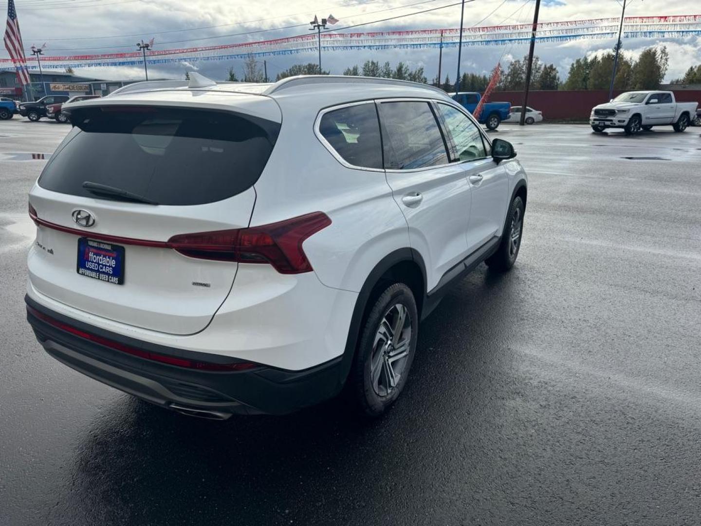 2023 WHITE HYUNDAI SANTA FE SEL (5NMS2DAJ5PH) with an 2.5L engine, Automatic transmission, located at 2525 S. Cushman, Fairbanks, AK, 99701, (907) 452-5707, 64.824036, -147.712311 - Photo#2