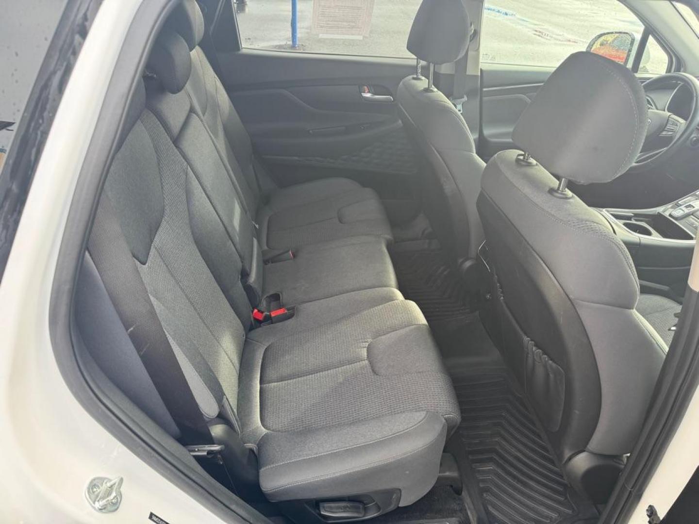2023 WHITE HYUNDAI SANTA FE SEL (5NMS2DAJ5PH) with an 2.5L engine, Automatic transmission, located at 2525 S. Cushman, Fairbanks, AK, 99701, (907) 452-5707, 64.824036, -147.712311 - Photo#5