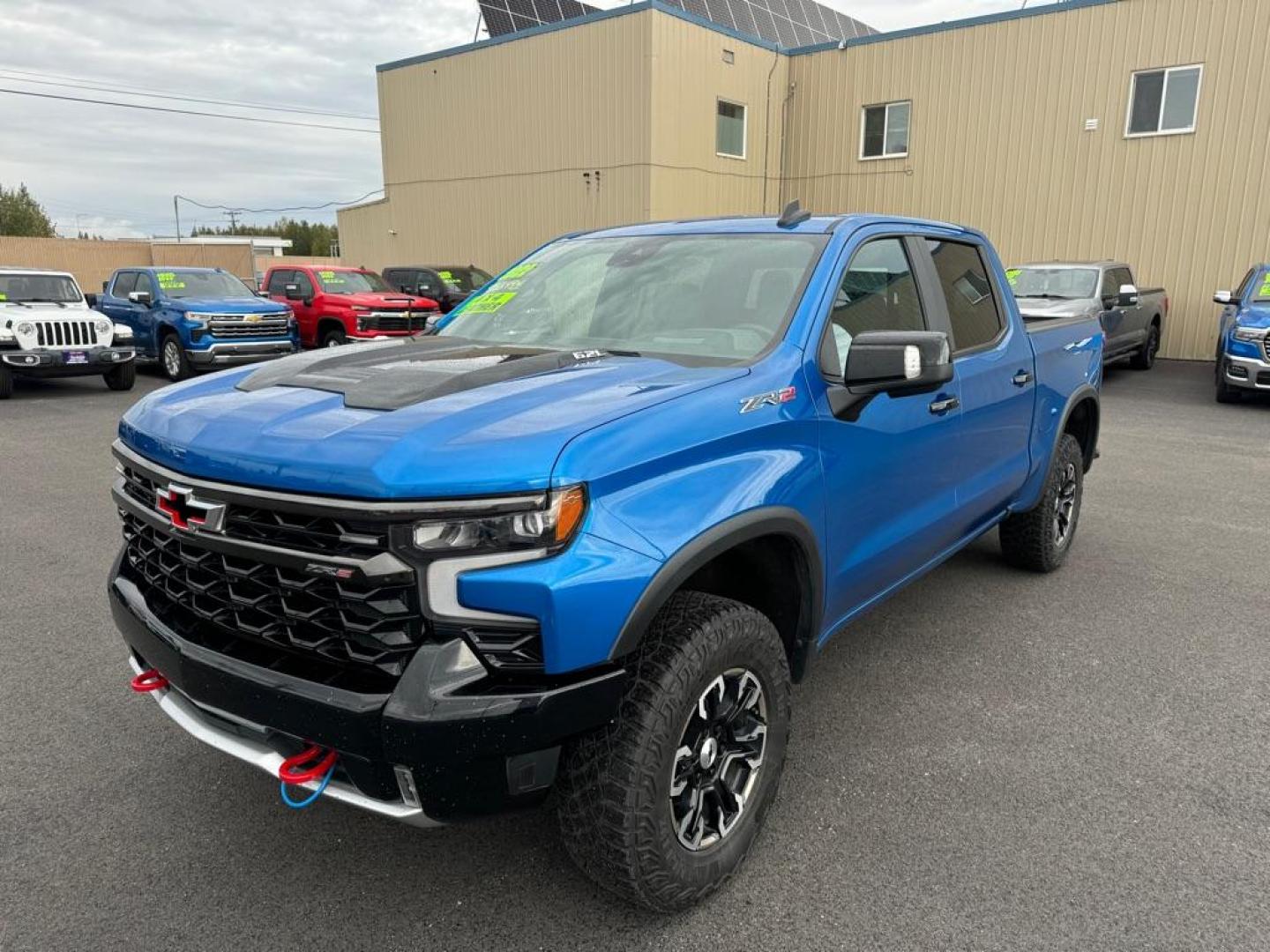 2022 BLUE CHEVROLET SILVERADO 1500 ZR2 (3GCUDHEL1NG) with an 6.2L engine, Automatic transmission, located at 2525 S. Cushman, Fairbanks, AK, 99701, (907) 452-5707, 64.824036, -147.712311 - Photo#1