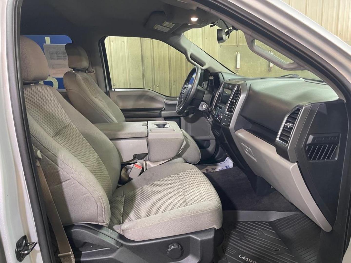 2016 SILVER FORD F150 SUPERCREW (1FTEW1EP0GK) with an 2.7L engine, Automatic transmission, located at 2525 S. Cushman, Fairbanks, AK, 99701, (907) 452-5707, 64.824036, -147.712311 - Photo#3