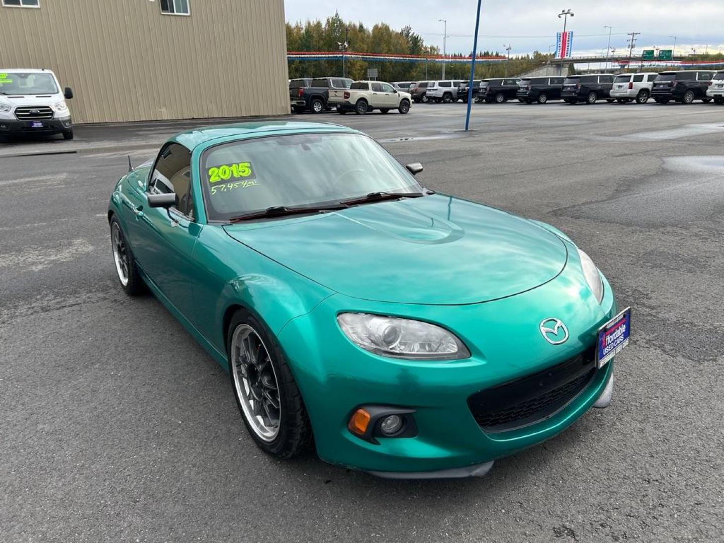 2015 GREEN MAZDA MX-5 MIATA GRAND TOURING (JM1NC2PF0F0) with an 2.0L engine, Automatic transmission, located at 2525 S. Cushman, Fairbanks, AK, 99701, (907) 452-5707, 64.824036, -147.712311 - Photo#1