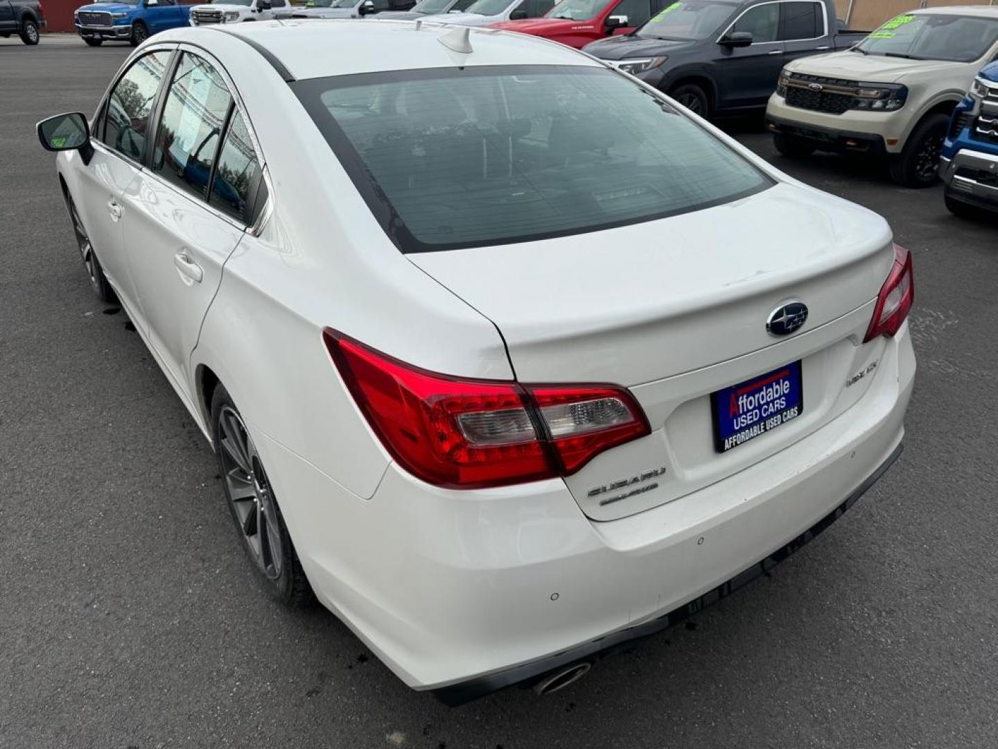 2019 WHITE SUBARU LEGACY 2.5I LIMITED (4S3BNAN63K3) with an 2.5L engine, Continuously Variable transmission, located at 2525 S. Cushman, Fairbanks, AK, 99701, (907) 452-5707, 64.824036, -147.712311 - Photo#3
