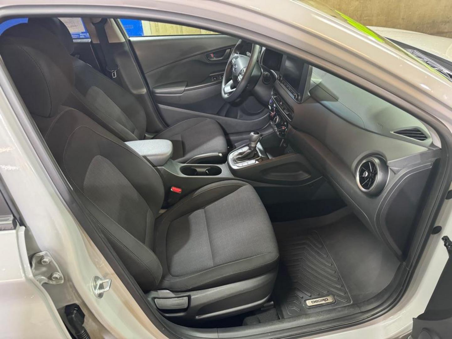 2023 SILVER HYUNDAI KONA SEL (KM8K6CAB4PU) with an 2.0L engine, Continuously Variable transmission, located at 2525 S. Cushman, Fairbanks, AK, 99701, (907) 452-5707, 64.824036, -147.712311 - Photo#4