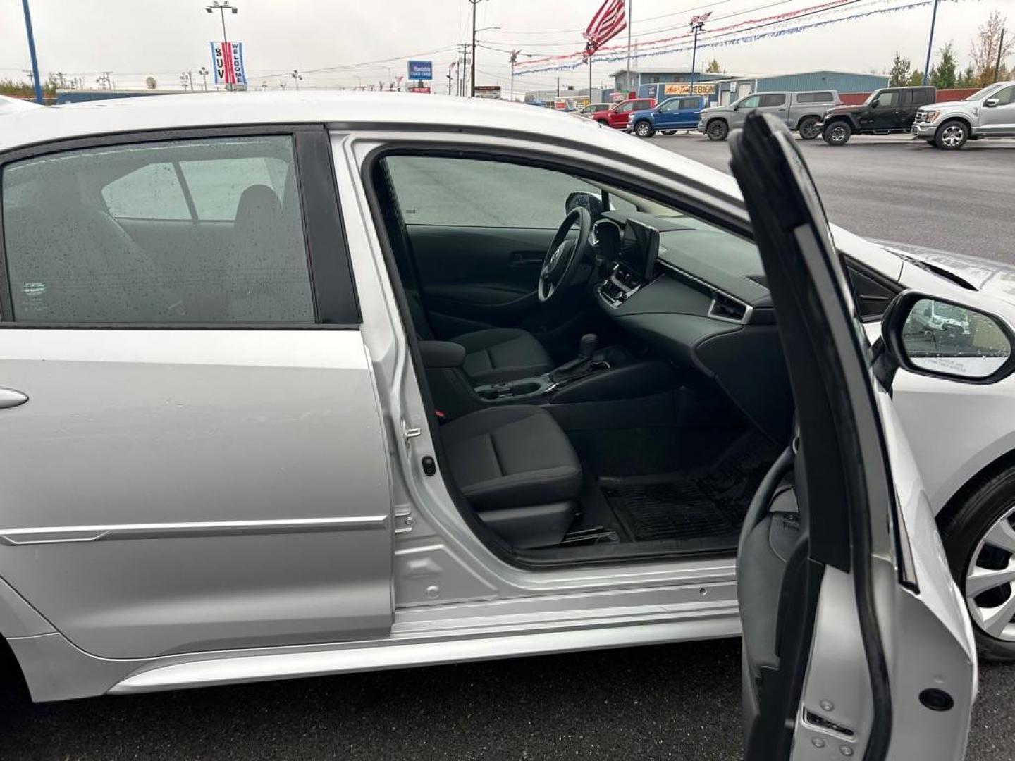 2023 SILVER TOYOTA COROLLA LE LE (5YFB4MDE7PP) with an 2.0L engine, Continuously Variable transmission, located at 2525 S. Cushman, Fairbanks, AK, 99701, (907) 452-5707, 64.824036, -147.712311 - Photo#4