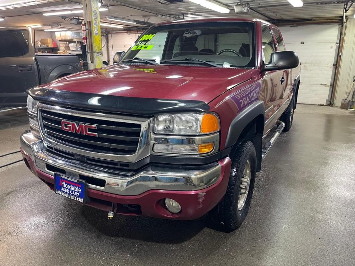 2004 RED GMC SIERRA 2500 HEAVY DUTY (1GTHK29U04E) with an 6.0L engine, Automatic transmission, located at 2525 S. Cushman, Fairbanks, AK, 99701, (907) 452-5707, 64.824036, -147.712311 - Photo#1
