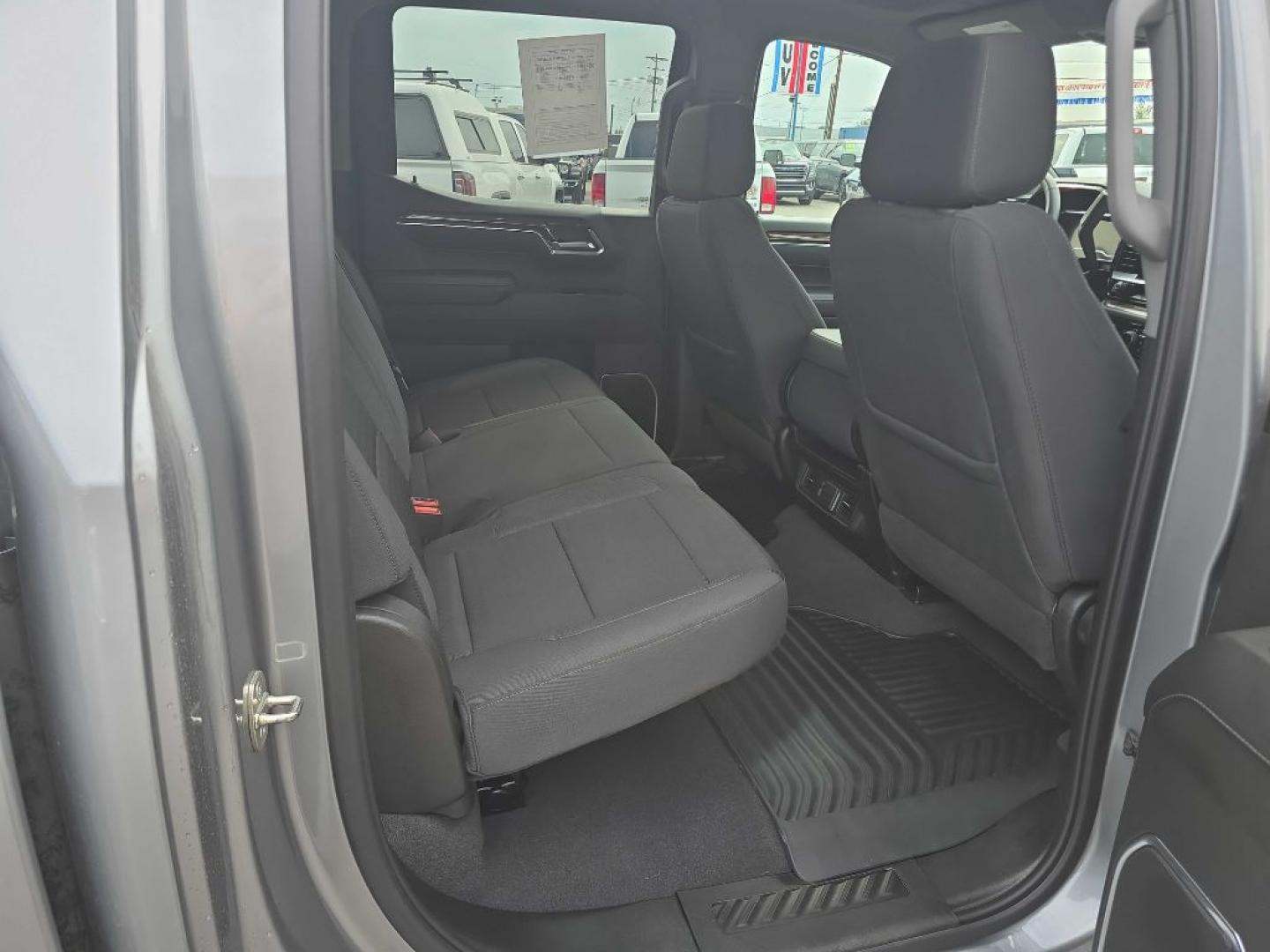2023 SILVER CHEVROLET SILVERADO 1500 LT (1GCUDDED6PZ) with an 5.3L engine, Automatic transmission, located at 2525 S. Cushman, Fairbanks, AK, 99701, (907) 452-5707, 64.824036, -147.712311- Photo#3