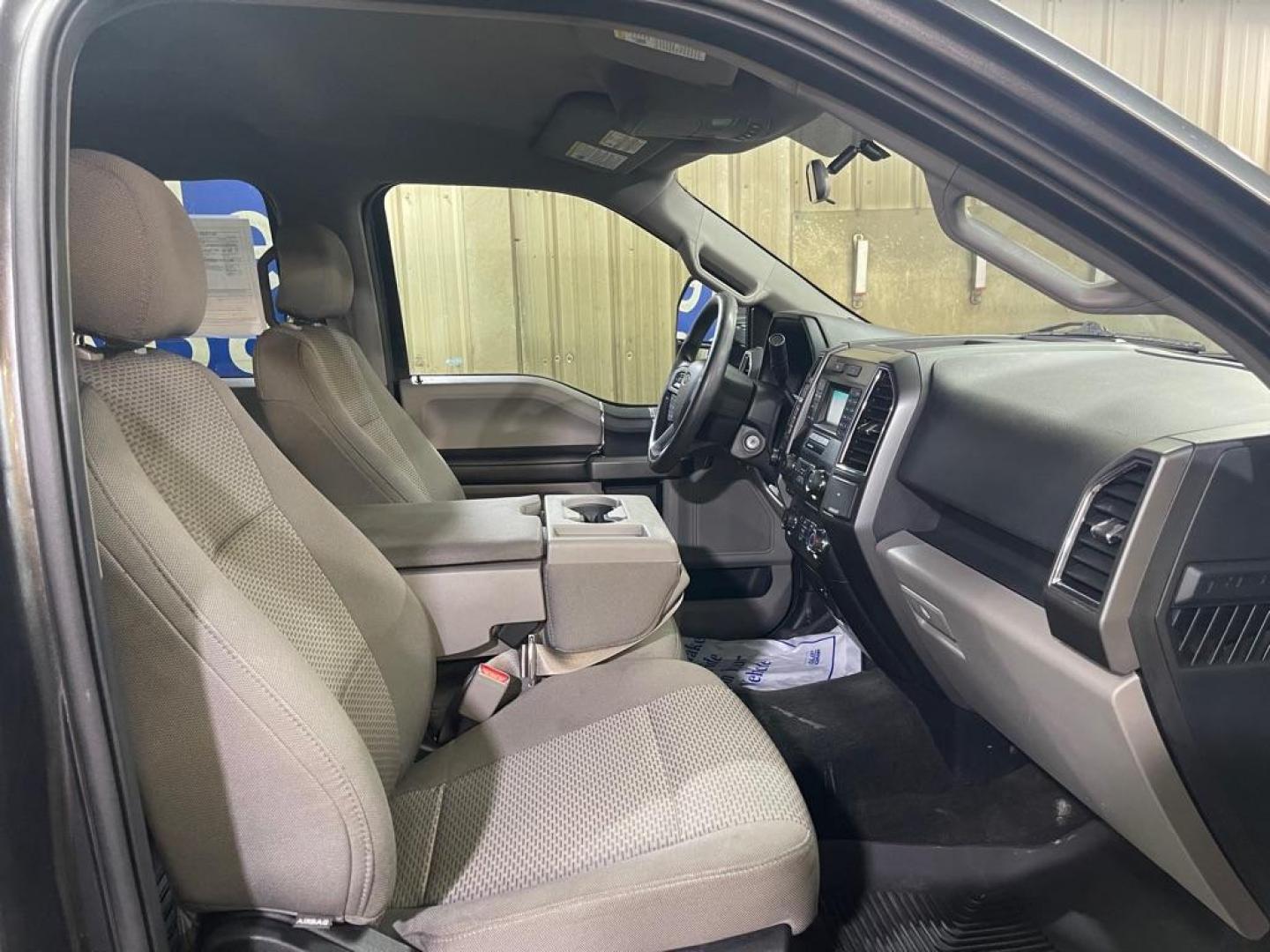 2015 GREY FORD F150 SUPERCREW (1FTEW1EFXFF) with an 5.0L engine, Automatic transmission, located at 2525 S. Cushman, Fairbanks, AK, 99701, (907) 452-5707, 64.824036, -147.712311 - Photo#3