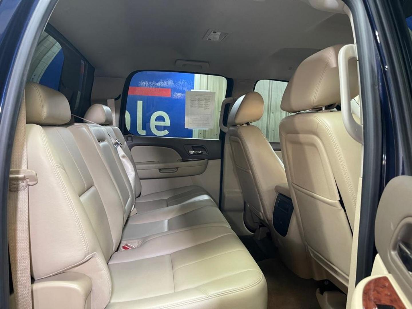 2012 BLUE GMC SIERRA 2500 SLT (1GT121EG1CF) with an 6.0L engine, Automatic transmission, located at 2525 S. Cushman, Fairbanks, AK, 99701, (907) 452-5707, 64.824036, -147.712311 - Photo#4