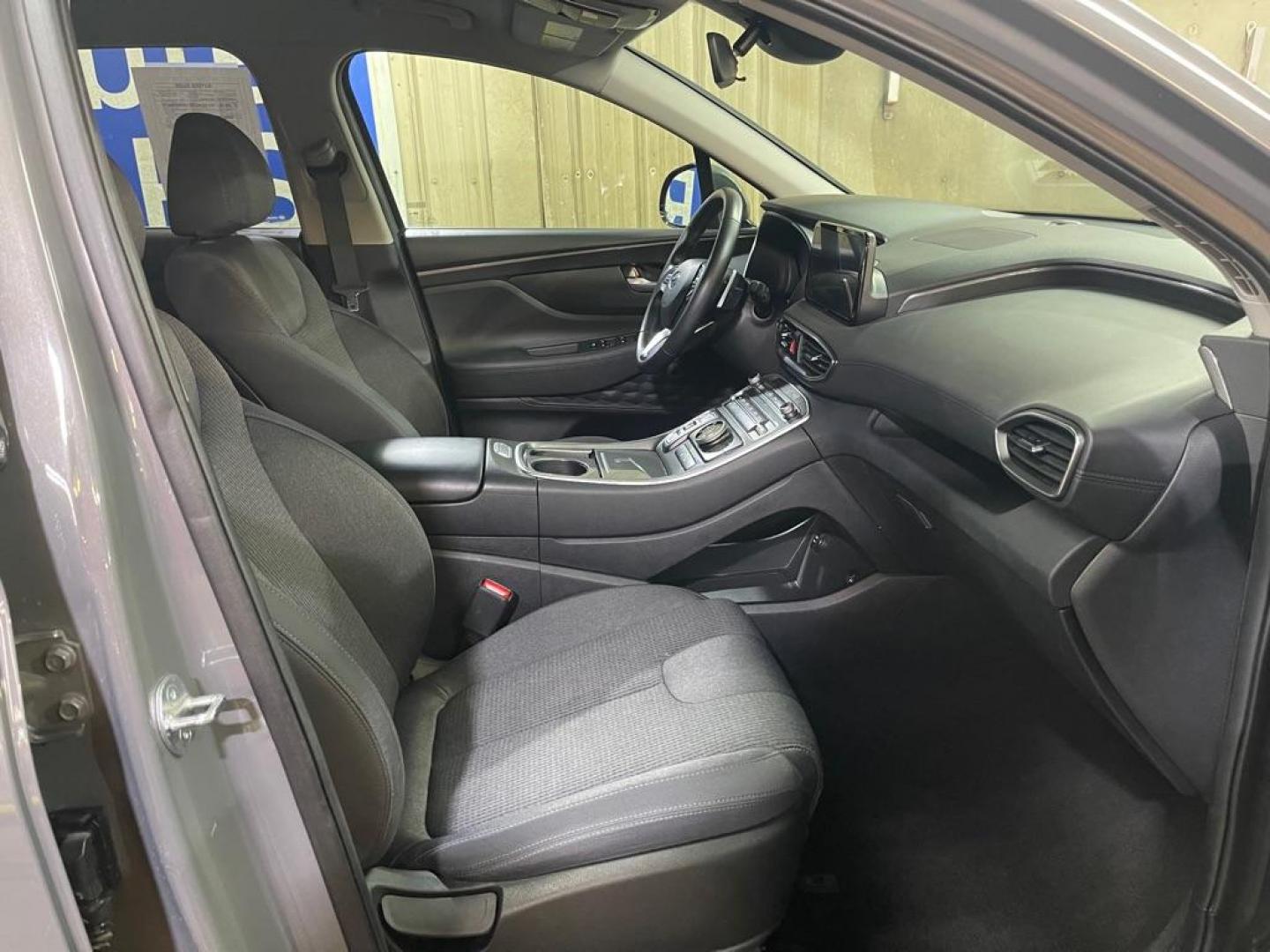 2023 GRAY HYUNDAI SANTA FE SEL (5NMS2DAJXPH) with an 2.5L engine, Automatic transmission, located at 2525 S. Cushman, Fairbanks, AK, 99701, (907) 452-5707, 64.824036, -147.712311 - Photo#3