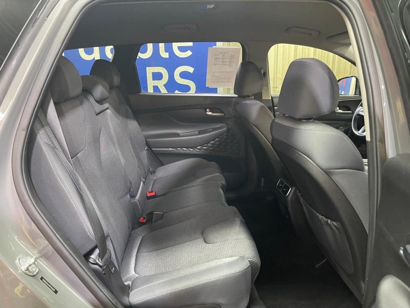 2023 GRAY HYUNDAI SANTA FE SEL (5NMS2DAJXPH) with an 2.5L engine, Automatic transmission, located at 2525 S. Cushman, Fairbanks, AK, 99701, (907) 452-5707, 64.824036, -147.712311 - Photo#4