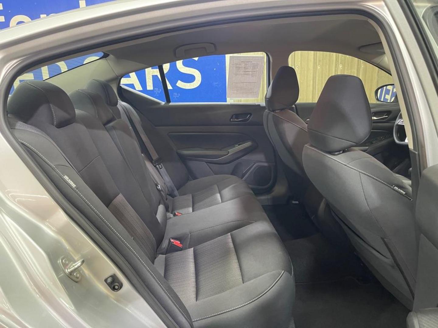 2024 SILVER NISSAN ALTIMA SV (1N4BL4DV6RN) with an 2.5L engine, Continuously Variable transmission, located at 2525 S. Cushman, Fairbanks, AK, 99701, (907) 452-5707, 64.824036, -147.712311 - Photo#4