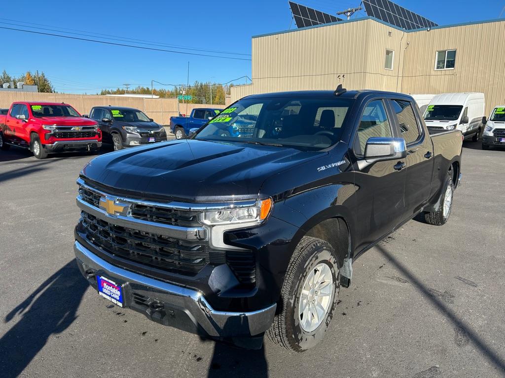 photo of 2023 CHEVROLET SILVERADO 1500 LT