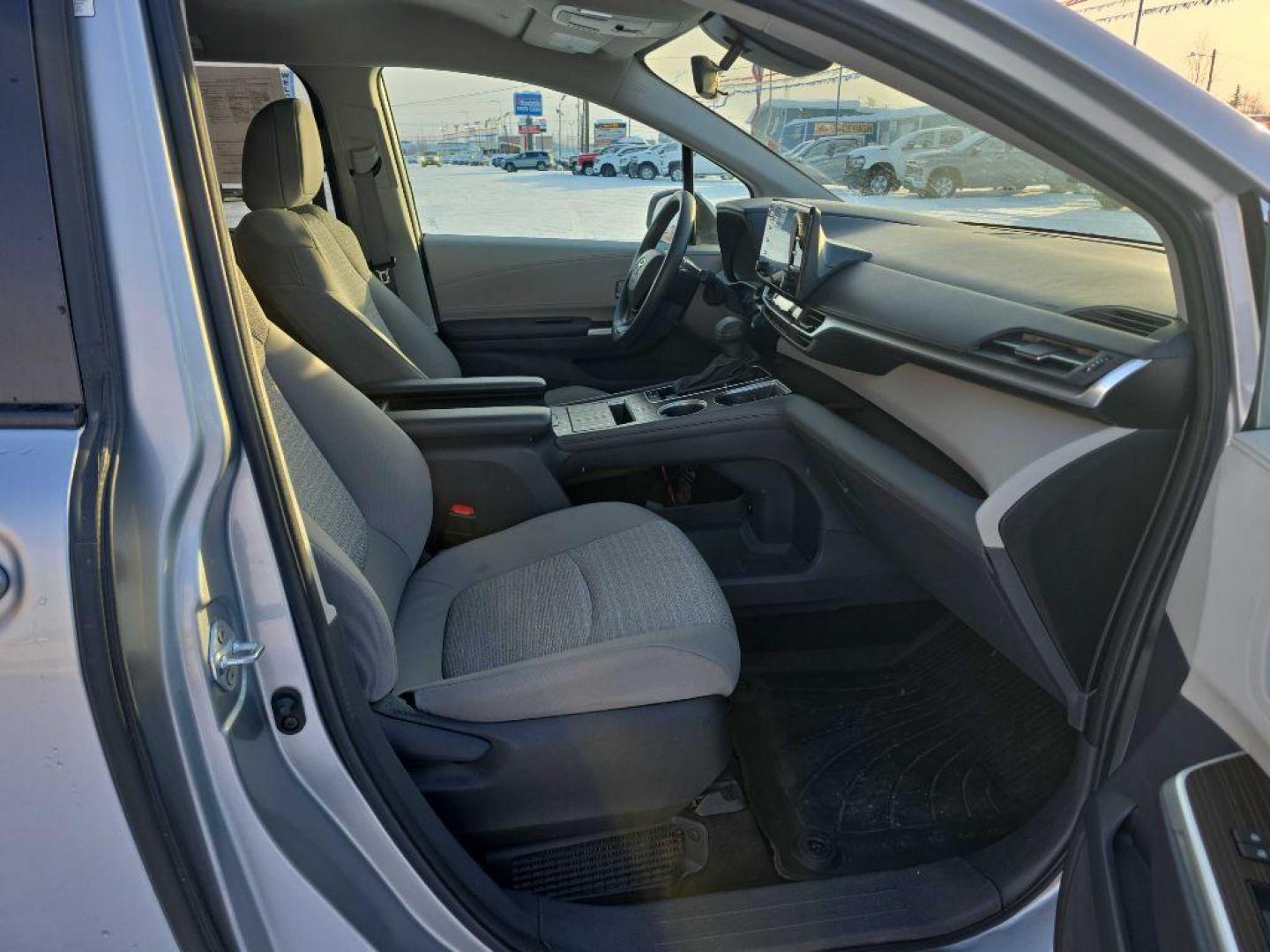 2023 SILVER TOYOTA SIENNA LE LE (5TDKRKEC5PS) with an 2.5L engine, Continuously Variable transmission, located at 2525 S. Cushman, Fairbanks, AK, 99701, (907) 452-5707, 64.824036, -147.712311 - Photo#3