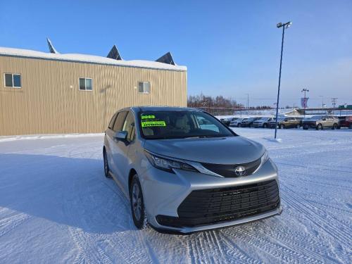 2023 TOYOTA SIENNA LE
