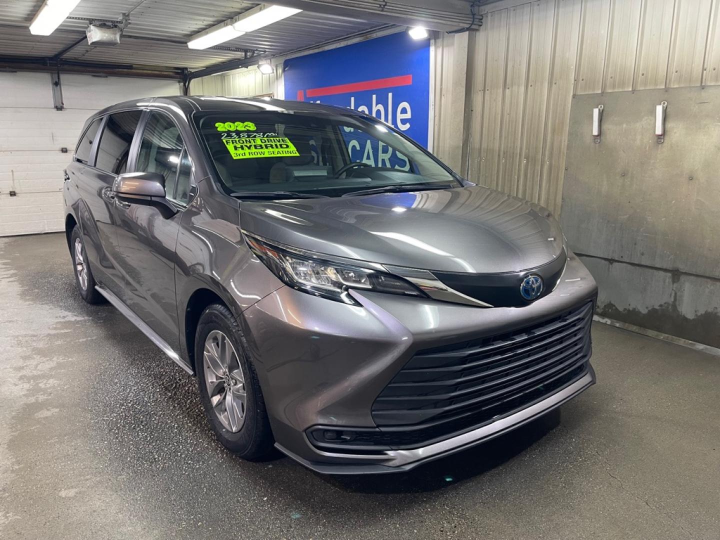2023 GRAY TOYOTA SIENNA LE LE (5TDKRKEC3PS) with an 2.5L engine, Continuously Variable transmission, located at 2525 S. Cushman, Fairbanks, AK, 99701, (907) 452-5707, 64.824036, -147.712311- Photo#0