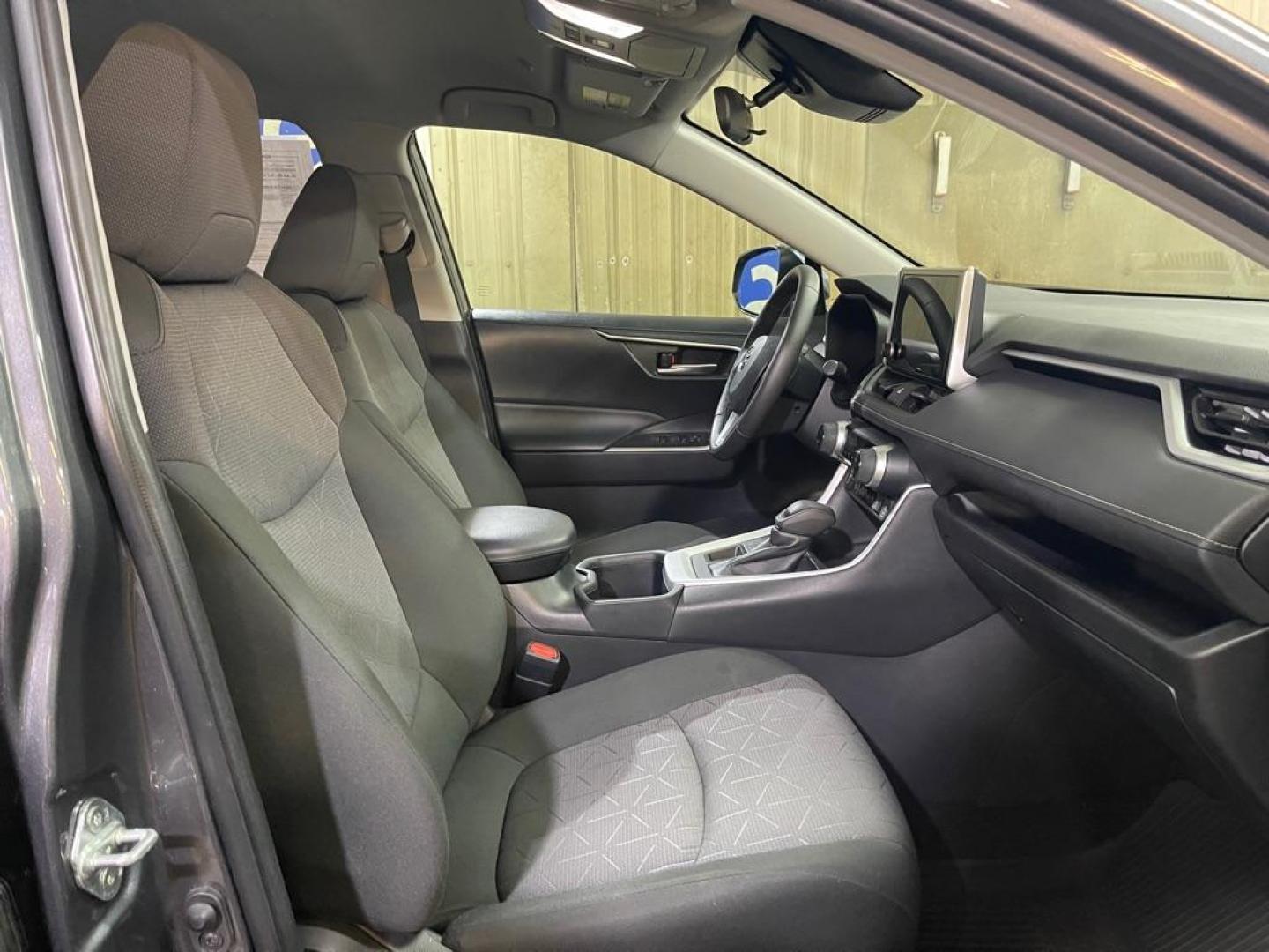 2023 GRAY TOYOTA RAV4 XLE (2T3P1RFV2PW) with an 2.5L engine, Automatic transmission, located at 2525 S. Cushman, Fairbanks, AK, 99701, (907) 452-5707, 64.824036, -147.712311 - Photo#3