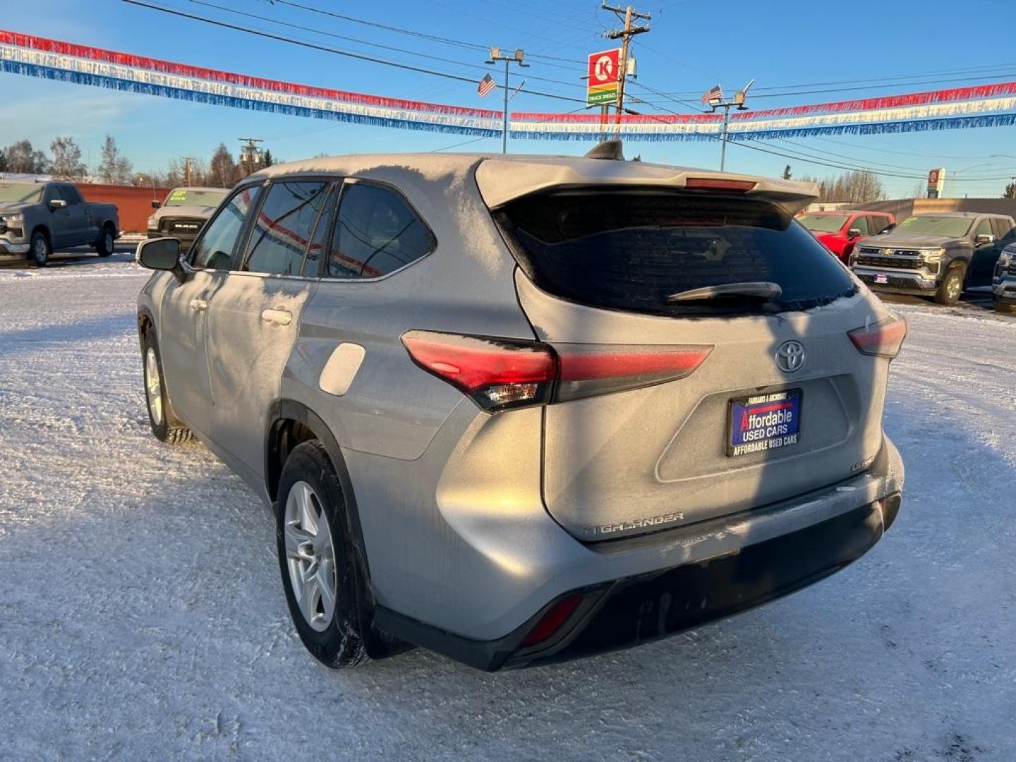 2023 SILVER TOYOTA HIGHLANDER L (5TDKDRBH1PS) with an 2.4L engine, Automatic transmission, located at 2525 S. Cushman, Fairbanks, AK, 99701, (907) 452-5707, 64.824036, -147.712311 - Photo#3