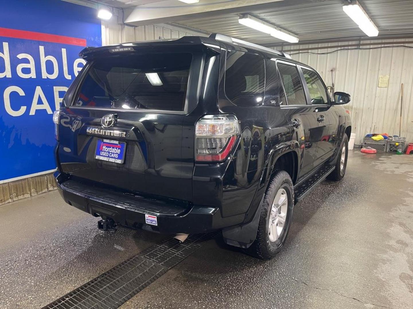 2023 BLACK TOYOTA 4RUNNER SE (JTEMU5JR8P6) with an 4.0L engine, Automatic transmission, located at 2525 S. Cushman, Fairbanks, AK, 99701, (907) 452-5707, 64.824036, -147.712311 - Photo#2