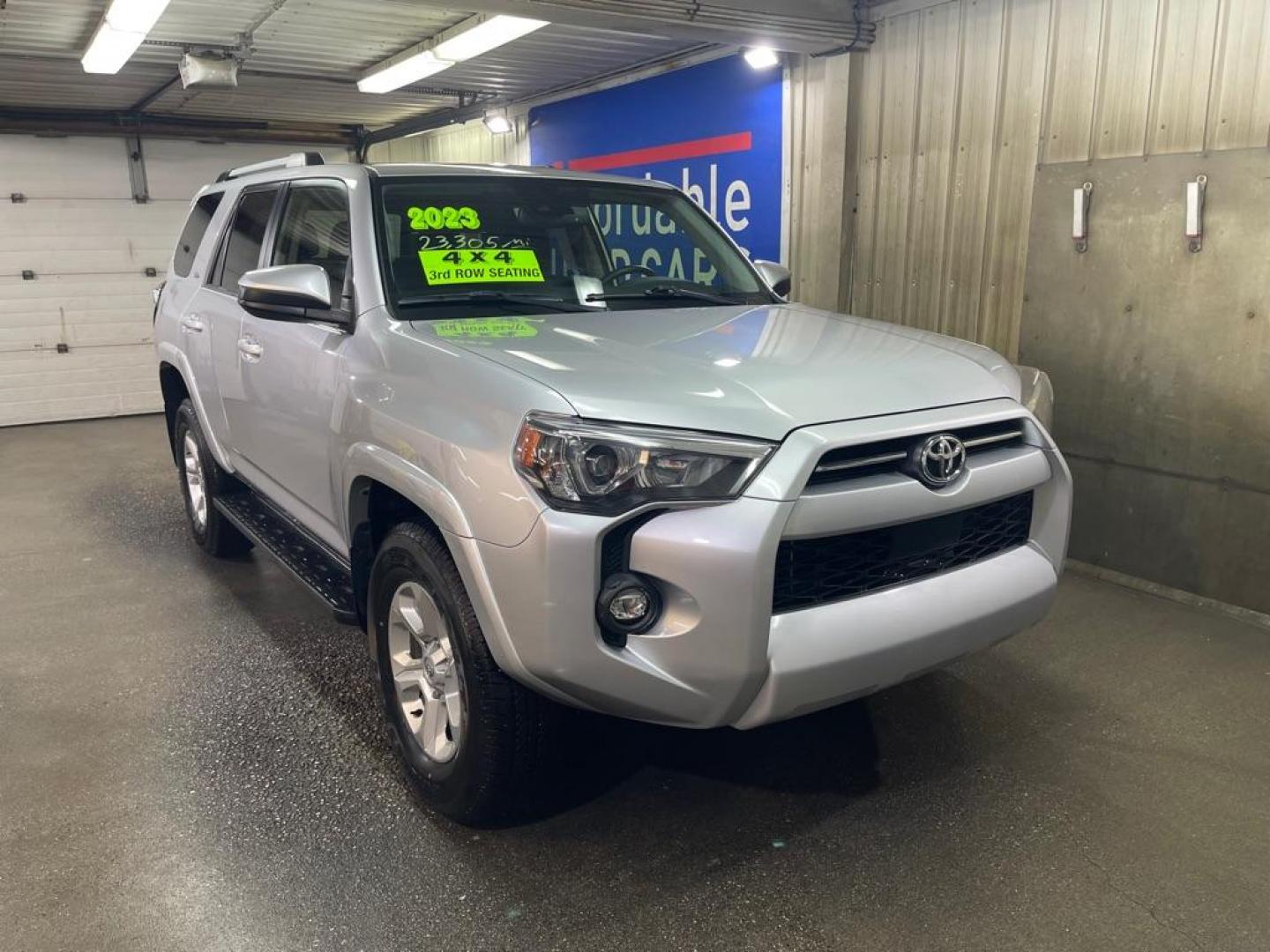 2023 SILVER TOYOTA 4RUNNER SE (JTEMU5JR2P6) with an 4.0L engine, Automatic transmission, located at 2525 S. Cushman, Fairbanks, AK, 99701, (907) 452-5707, 64.824036, -147.712311 - Photo#0