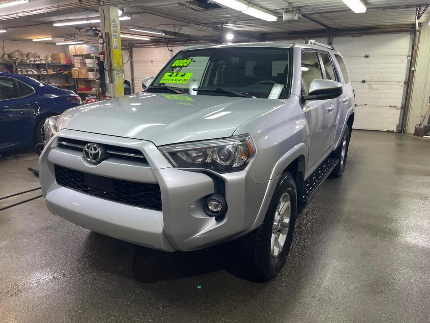 2023 SILVER TOYOTA 4RUNNER SE (JTEMU5JR2P6) with an 4.0L engine, Automatic transmission, located at 2525 S. Cushman, Fairbanks, AK, 99701, (907) 452-5707, 64.824036, -147.712311 - Photo#1