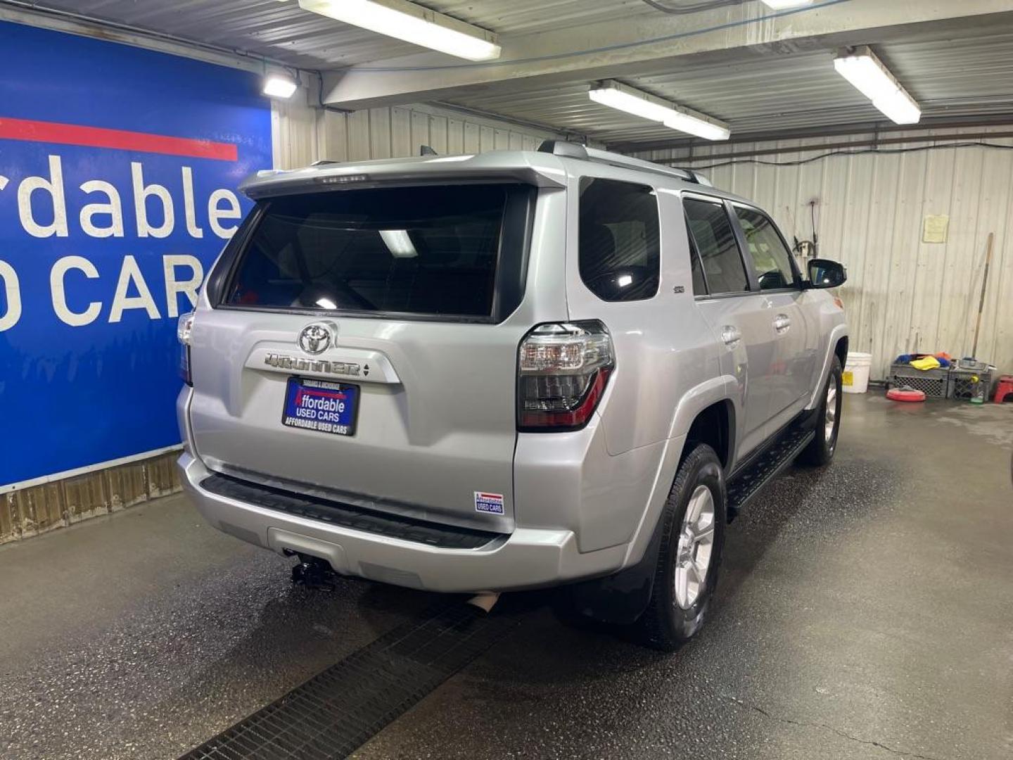 2023 SILVER TOYOTA 4RUNNER SE (JTEMU5JR2P6) with an 4.0L engine, Automatic transmission, located at 2525 S. Cushman, Fairbanks, AK, 99701, (907) 452-5707, 64.824036, -147.712311 - Photo#2