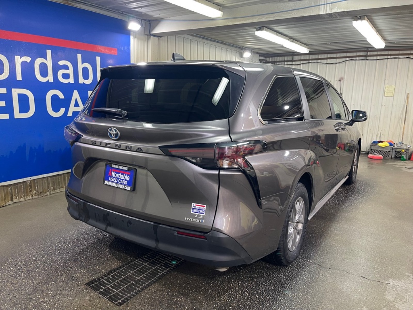 2023 GRAY TOYOTA SIENNA LE LE (5TDKRKECXPS) with an 2.5L engine, Continuously Variable transmission, located at 2525 S. Cushman, Fairbanks, AK, 99701, (907) 452-5707, 64.824036, -147.712311 - Photo#2