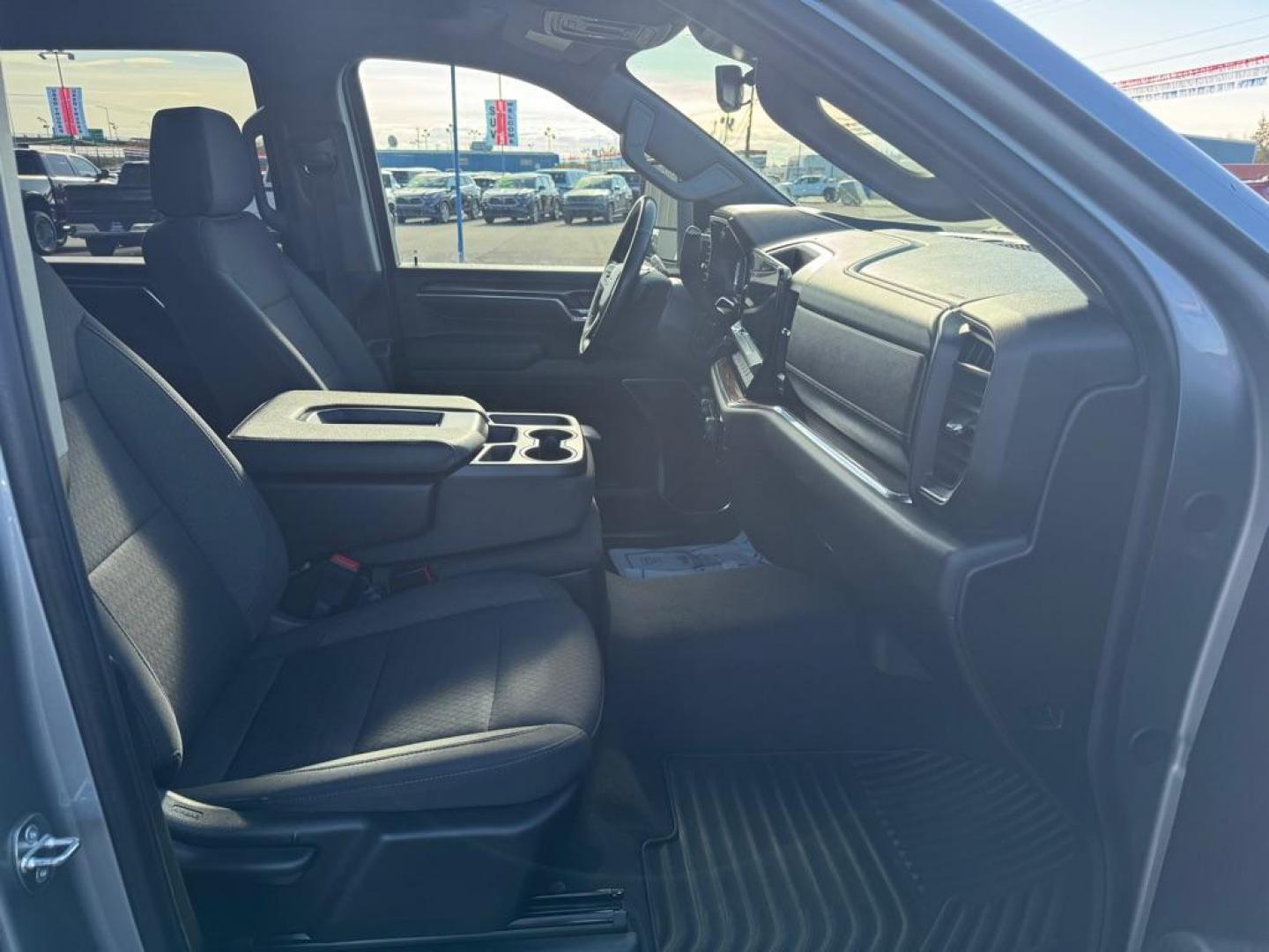 2024 GREY CHEVROLET SILVERADO 2500 HEAVY DUTY LT (1GC4YNE76RF) with an 6.6L engine, Automatic transmission, located at 2525 S. Cushman, Fairbanks, AK, 99701, (907) 452-5707, 64.824036, -147.712311 - Photo#4