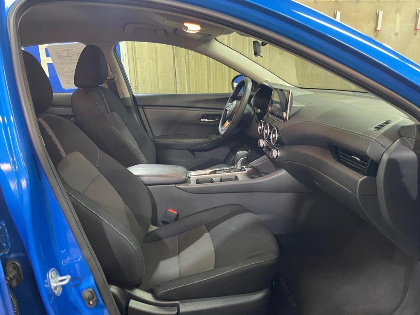 2024 BLUE NISSAN SENTRA SV (3N1AB8CVXRY) with an 2.0L engine, Continuously Variable transmission, located at 2525 S. Cushman, Fairbanks, AK, 99701, (907) 452-5707, 64.824036, -147.712311 - Photo#3