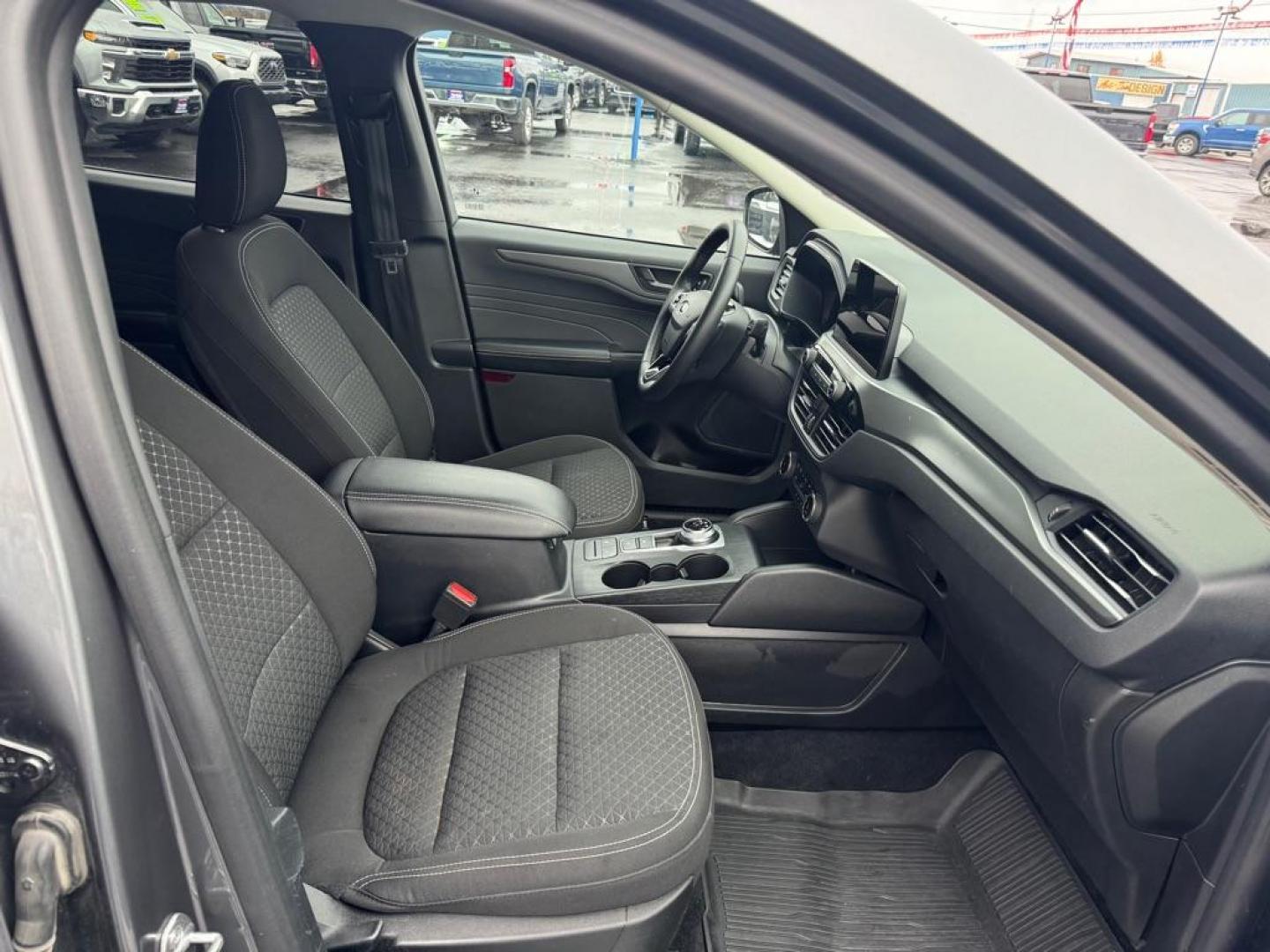 2023 GRAY FORD ESCAPE ACTIVE (1FMCU9GN5PU) with an 1.5L engine, Automatic transmission, located at 2525 S. Cushman, Fairbanks, AK, 99701, (907) 452-5707, 64.824036, -147.712311 - Photo#4