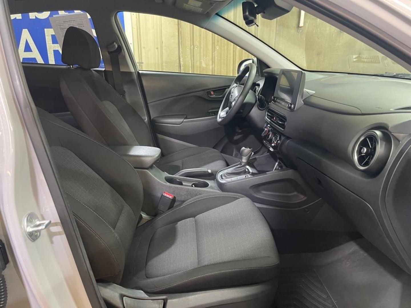 2023 SILVER HYUNDAI KONA SEL (KM8K6CAB0PU) with an 2.0L engine, Continuously Variable transmission, located at 2525 S. Cushman, Fairbanks, AK, 99701, (907) 452-5707, 64.824036, -147.712311 - Photo#3