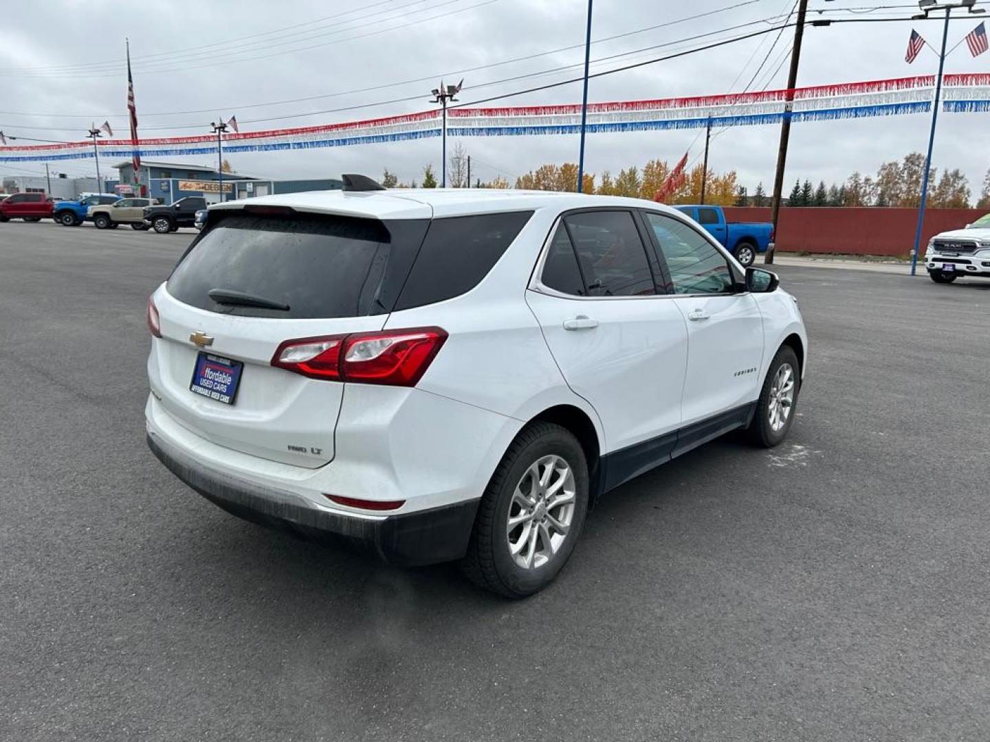 2020 WHITE CHEVROLET EQUINOX LT (2GNAXUEV8L6) with an 1.5L engine, Automatic transmission, located at 2525 S. Cushman, Fairbanks, AK, 99701, (907) 452-5707, 64.824036, -147.712311 - Photo#2