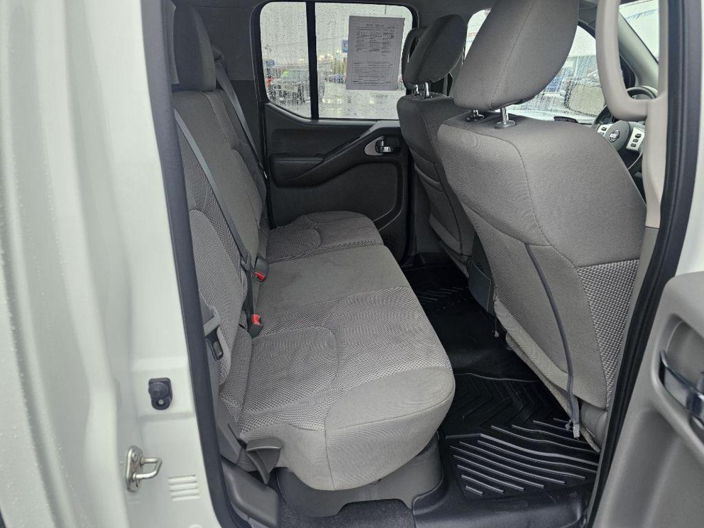 2019 WHITE NISSAN FRONTIER S (1N6AD0EV2KN) with an 4.0L engine, Automatic transmission, located at 2525 S. Cushman, Fairbanks, AK, 99701, (907) 452-5707, 64.824036, -147.712311 - Photo#5