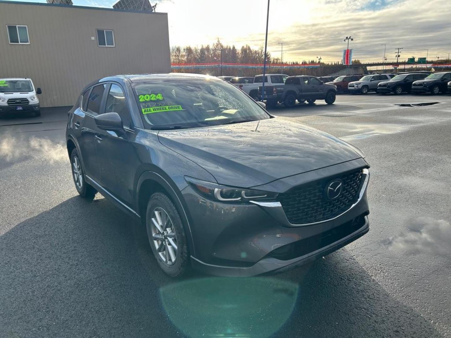 2024 GRAY MAZDA CX-5 SELECT (JM3KFBBL1R0) with an 2.5L engine, Automatic transmission, located at 2525 S. Cushman, Fairbanks, AK, 99701, (907) 452-5707, 64.824036, -147.712311 - Photo#1