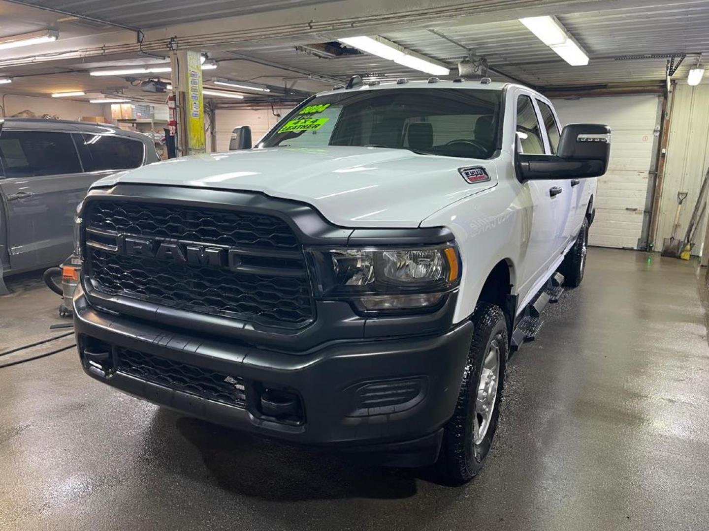 2024 WHITE RAM 3500 TRADESMAN (3C63R3GJ5RG) with an 6.4L engine, Automatic transmission, located at 2525 S. Cushman, Fairbanks, AK, 99701, (907) 452-5707, 64.824036, -147.712311 - Photo#1