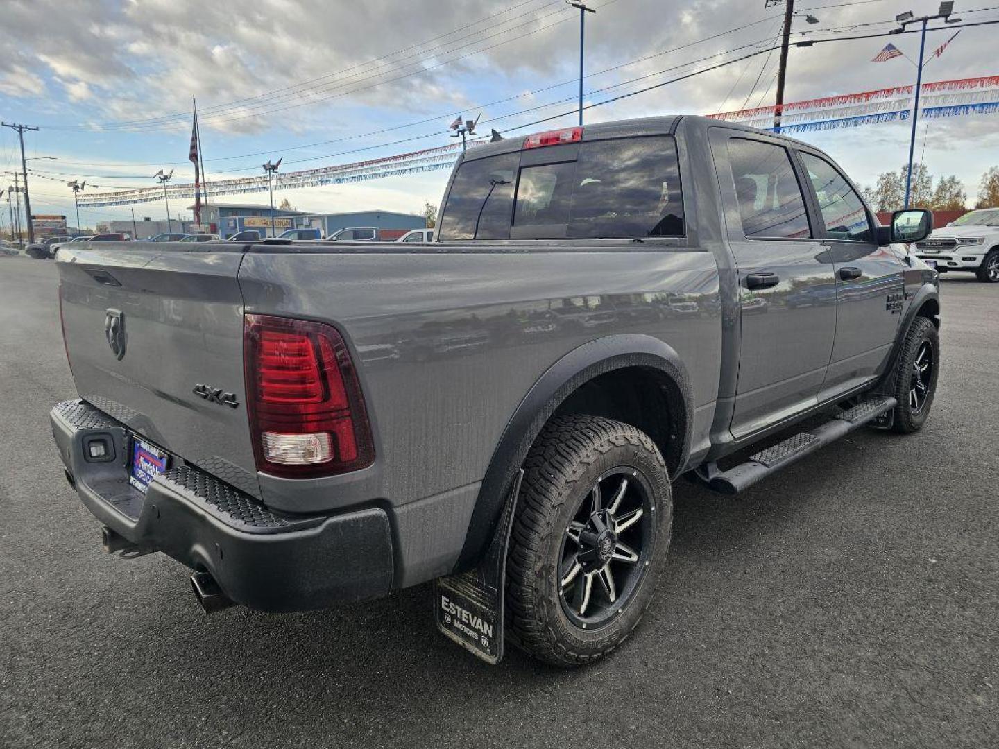 2022 GRAY RAM 1500 CLASSIC SLT (1C6RR7LT0NS) with an 5.7L engine, Automatic transmission, located at 2525 S. Cushman, Fairbanks, AK, 99701, (907) 452-5707, 64.824036, -147.712311 - Photo#3