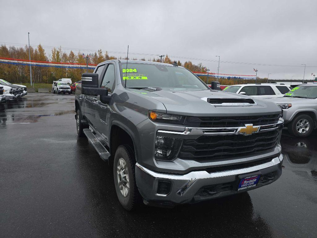 photo of 2024 CHEVROLET SILVERADO 2500 HEAVY DUTY LT